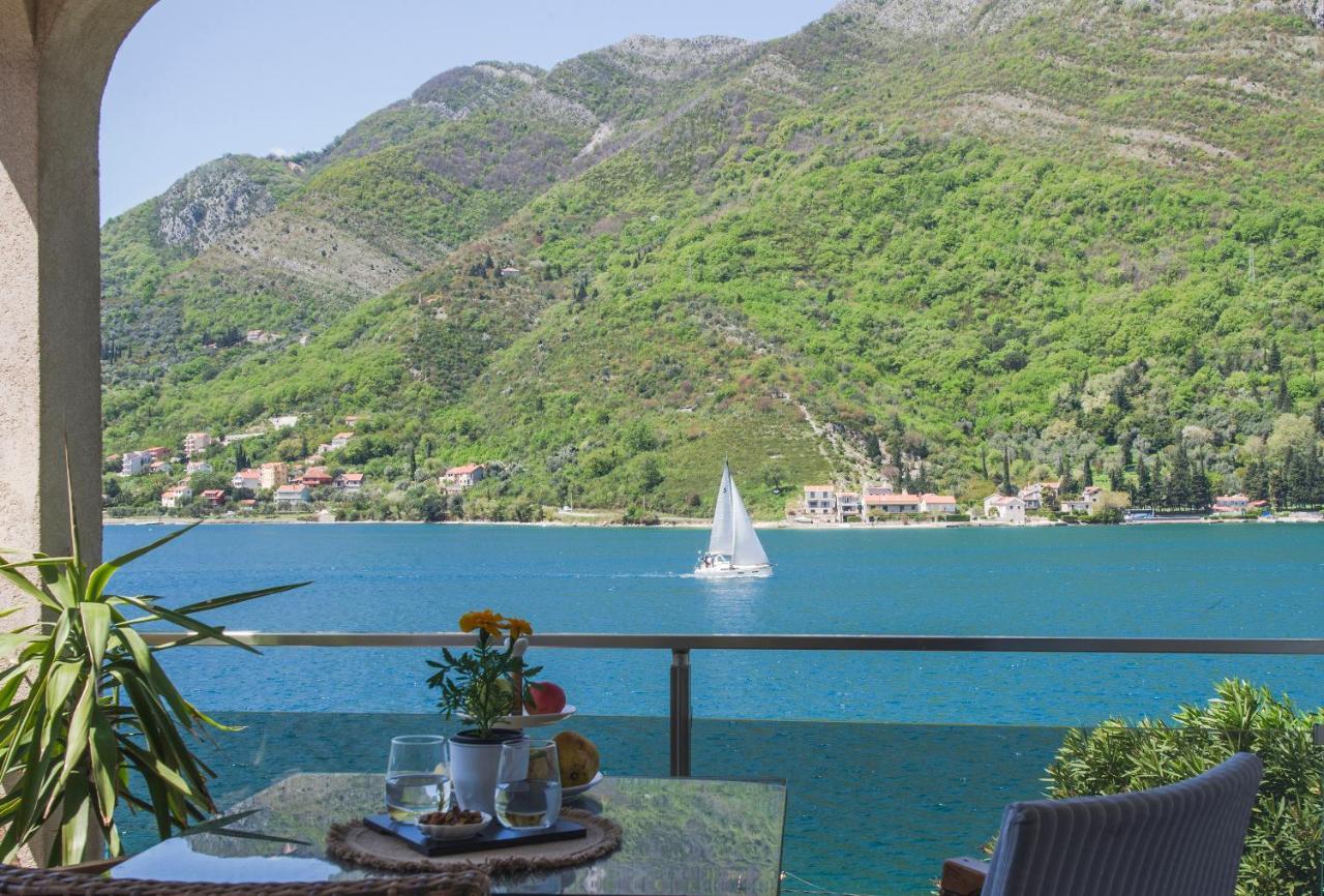 Apartments Maxhit Tivat Exterior photo