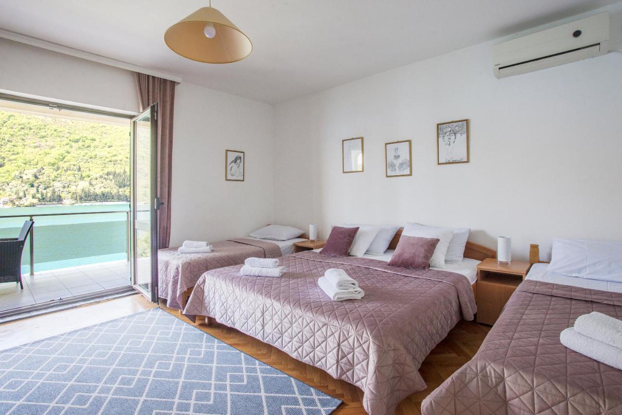 Apartments Maxhit Tivat Exterior photo