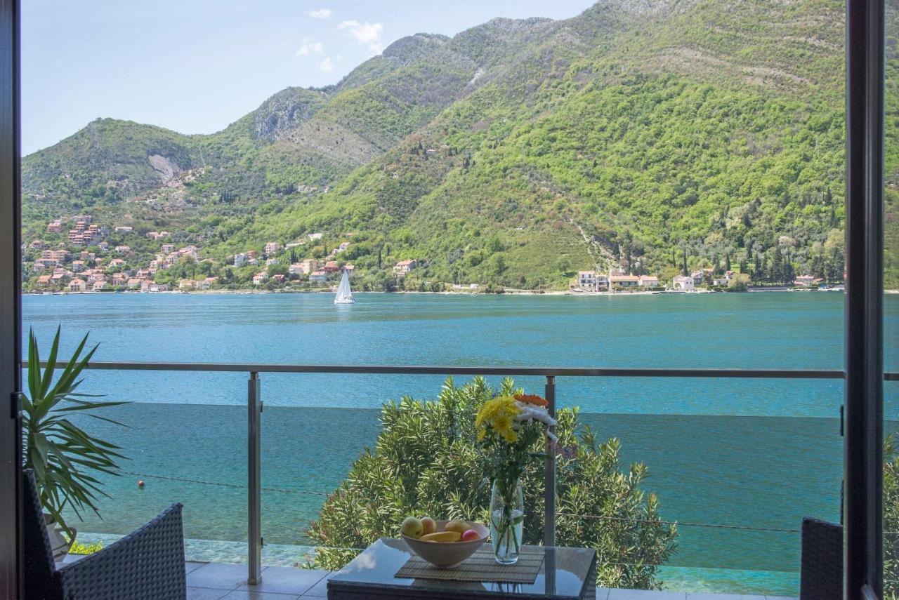 Apartments Maxhit Tivat Exterior photo