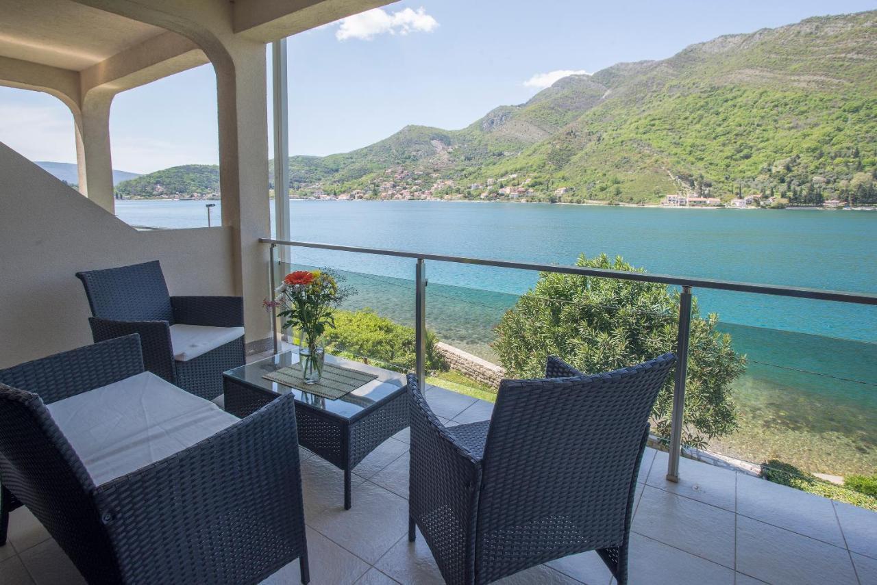 Apartments Maxhit Tivat Exterior photo