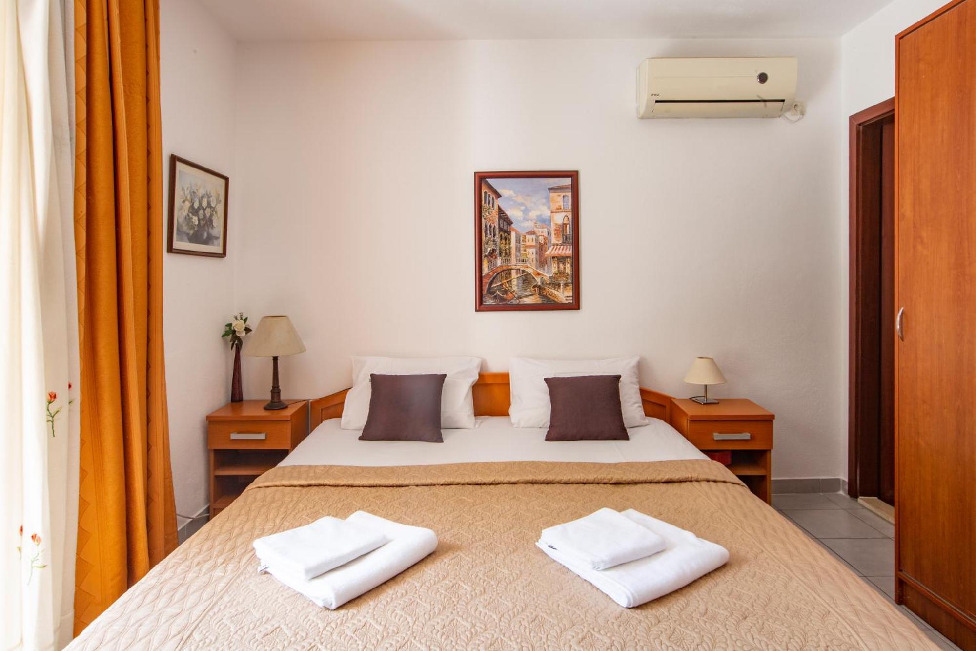 Apartments Maxhit Tivat Exterior photo